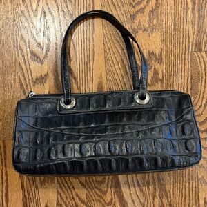 Elegant Black Crocodile-Embossed Shoulder Bag